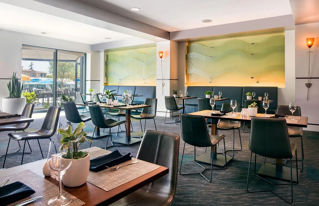 Renaissance Walnut Creek Hotel-1